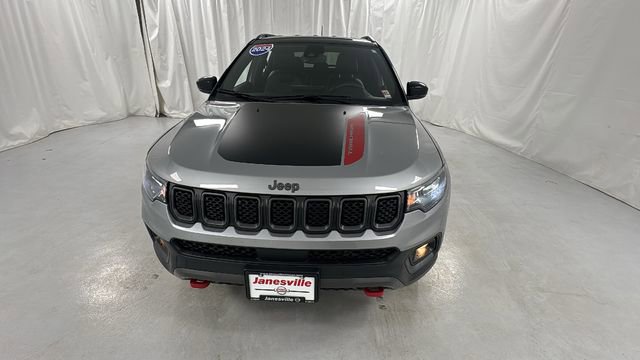Used 2024 Jeep Compass Trailhawk image 8