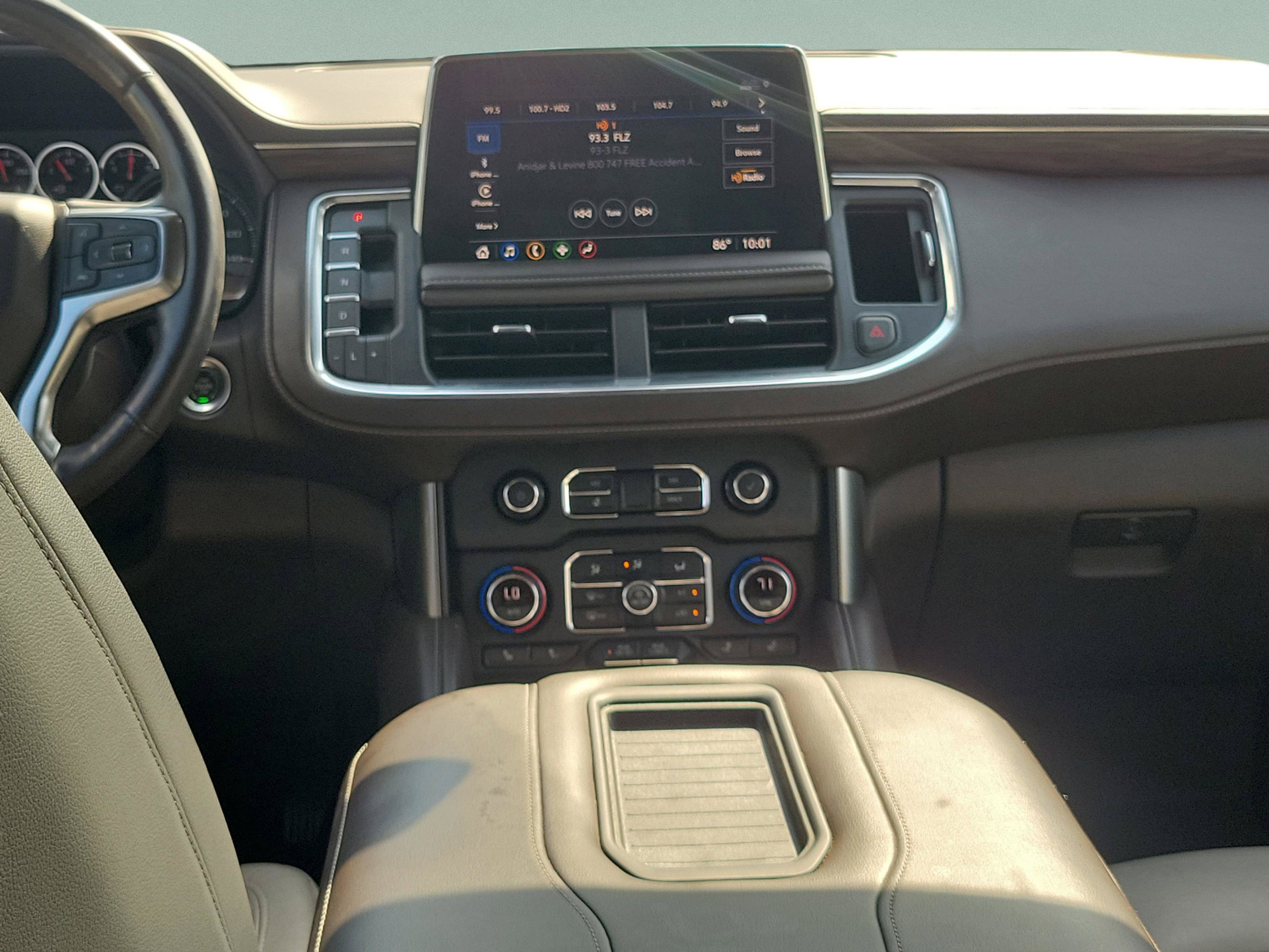 Used 2021 Chevrolet Tahoe LT w/ LT Signature Package RWD image 9