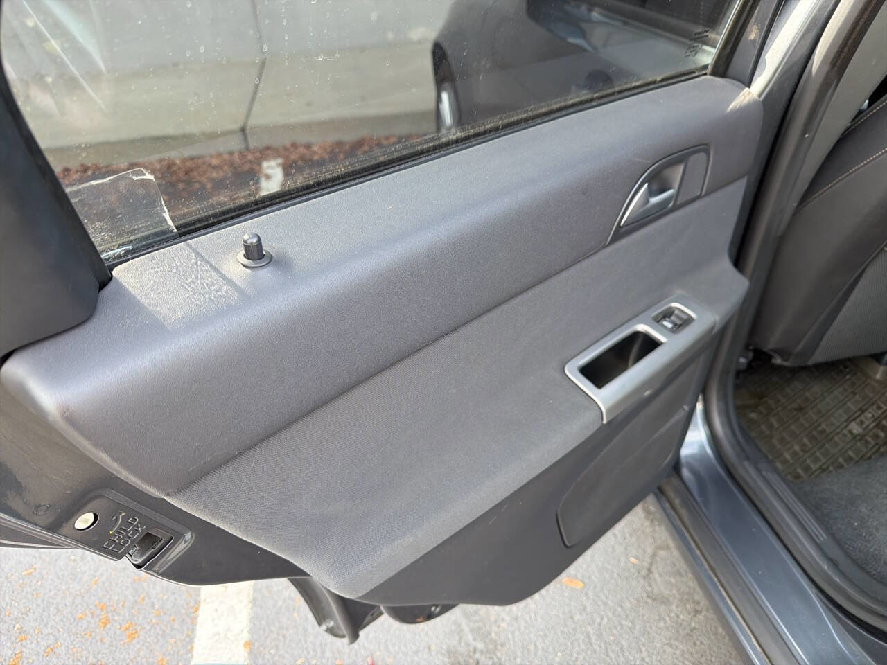 Used 2010 Volvo S40 2.4i image 5