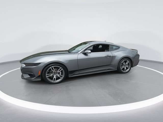Used 2025 Ford Mustang Coupe RWD image 6