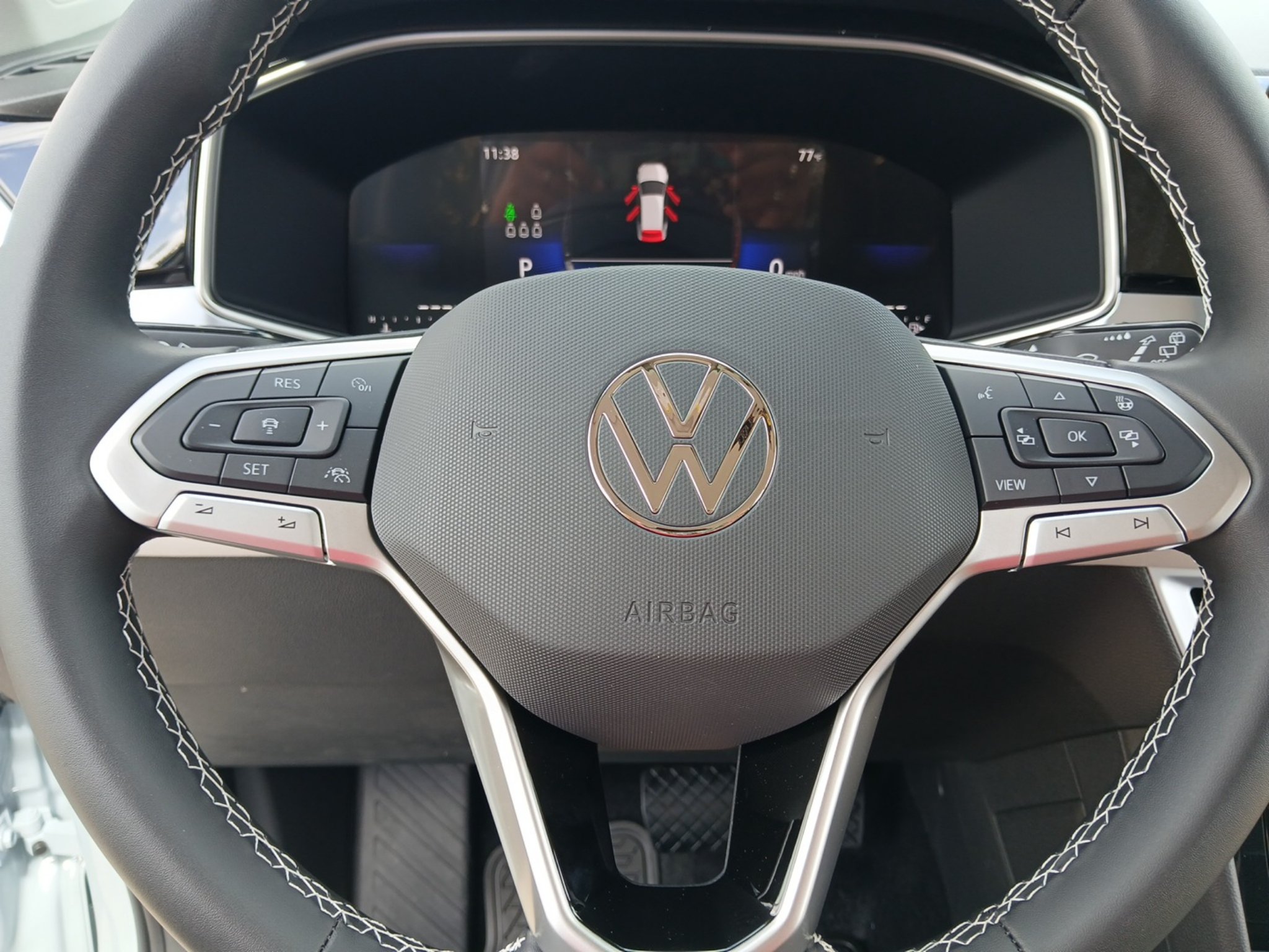 New 2027 Volkswagen Taos SE FWD image 13