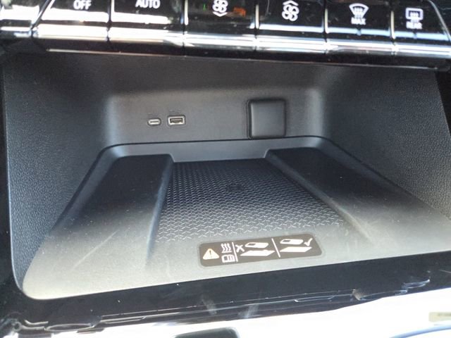 New 2026 Chevrolet Traverse RS w/ LPO, Floor Liner Package image 13
