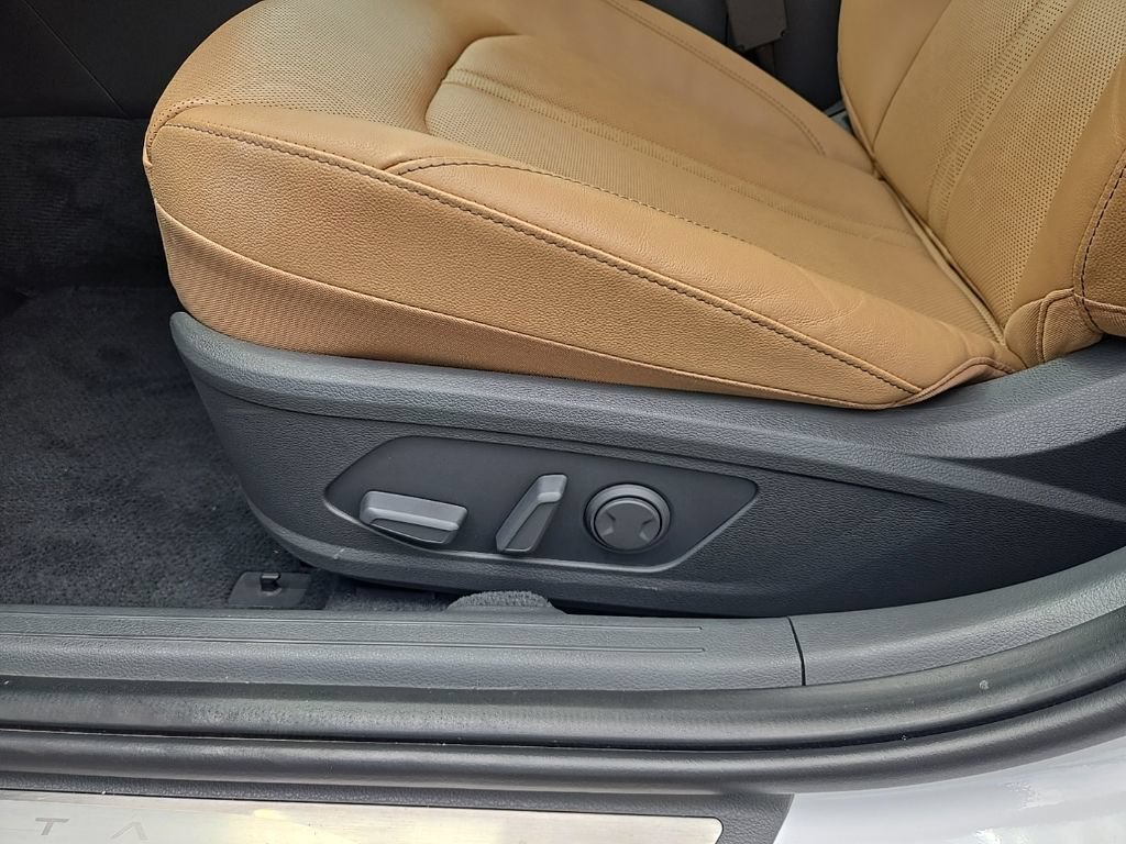 Certified 2025 Hyundai Sonata Limited FWD image 24