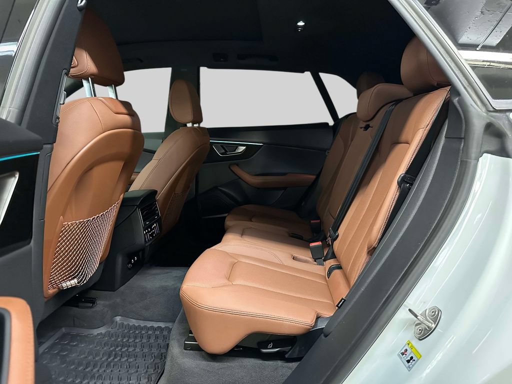 Used 2023 Audi Q8 Premium Plus w/ Premium Plus Package AWD/4WD image 21