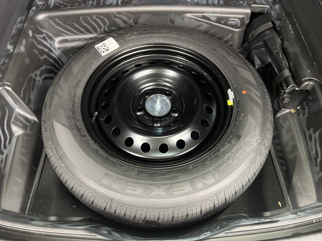 Used 2025 Jeep Grand Cherokee Summit image 11