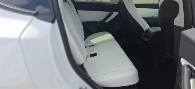 Used 2021 Tesla Model Y Long Range image 14