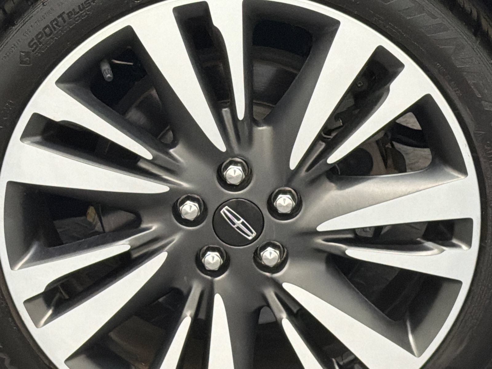 Used 2019 Lincoln MKZ Reserve AWD/4WD image 5