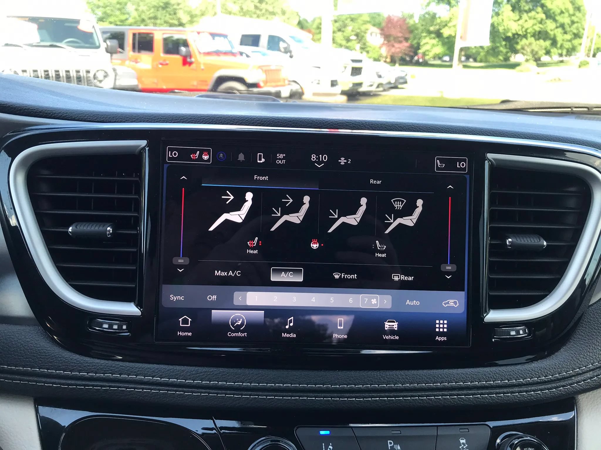 Used 2023 Chrysler Pacifica Touring-L FWD image 24