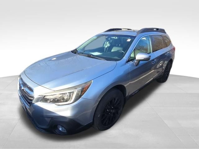 Used 2018 Subaru Outback 3.6R Limited image 2