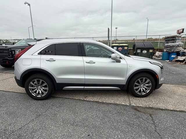 Used 2019 Cadillac XT4 Premium Luxury w/ Enhanced Visibility Package AWD/4WD image 2