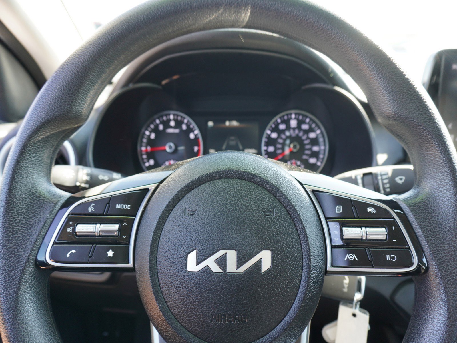 Used 2024 Kia Forte LXS image 19