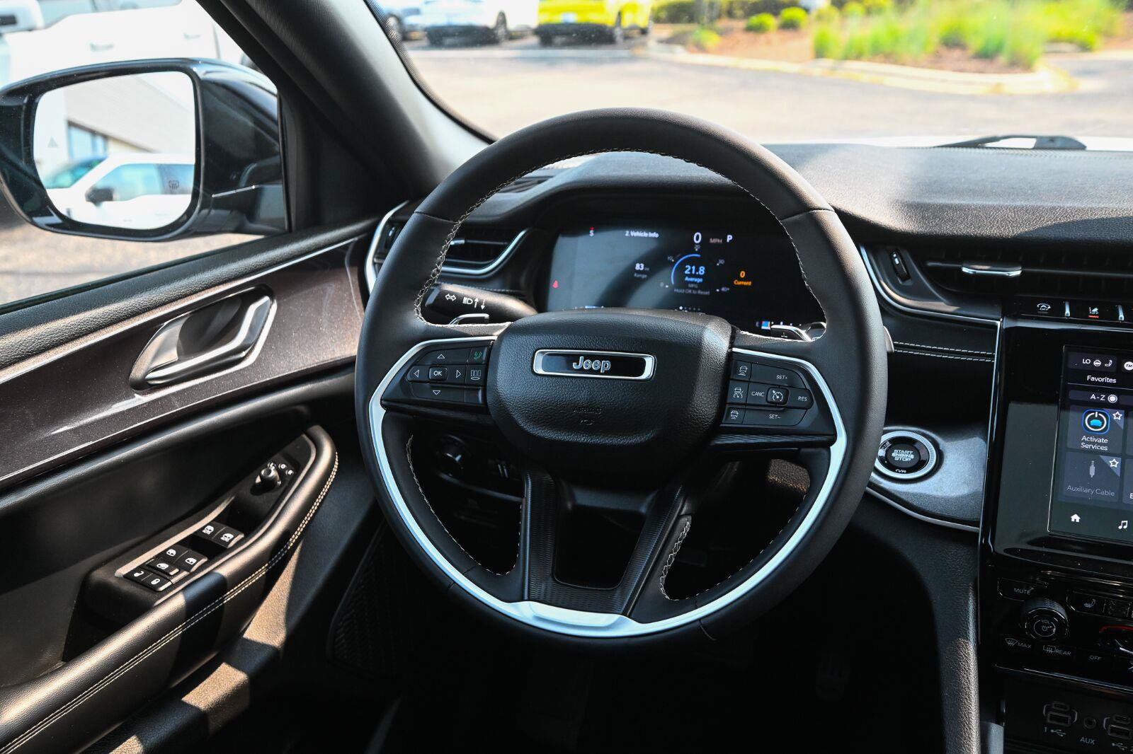 Used 2023 Jeep Grand Cherokee Altitude AWD/4WD image 31
