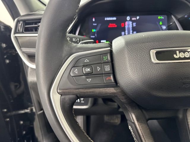 Used 2023 Jeep Grand Cherokee 4WD 4xe image 15