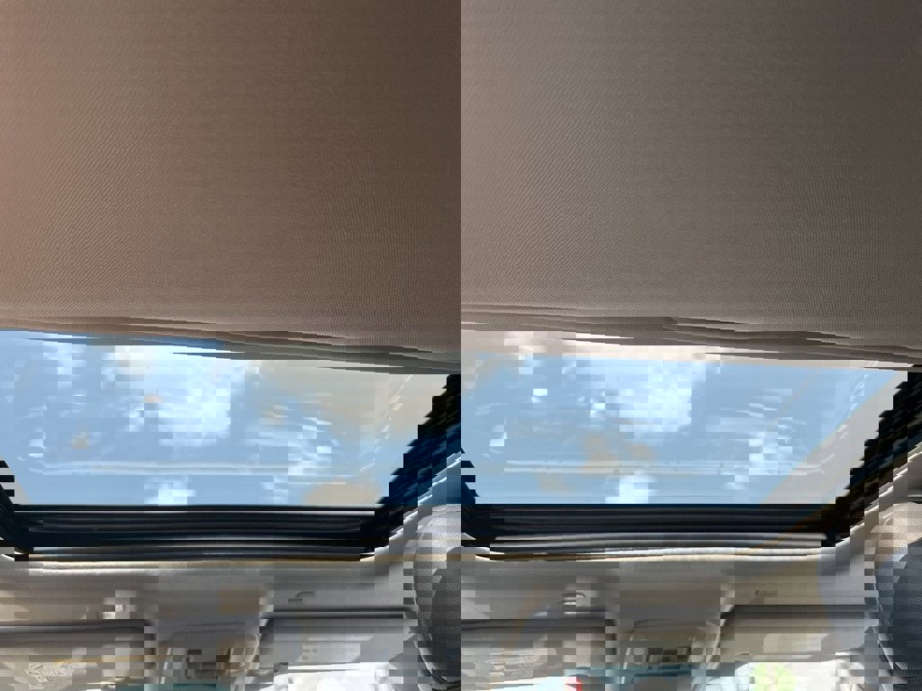 Used 2024 Toyota Highlander XLE image 17