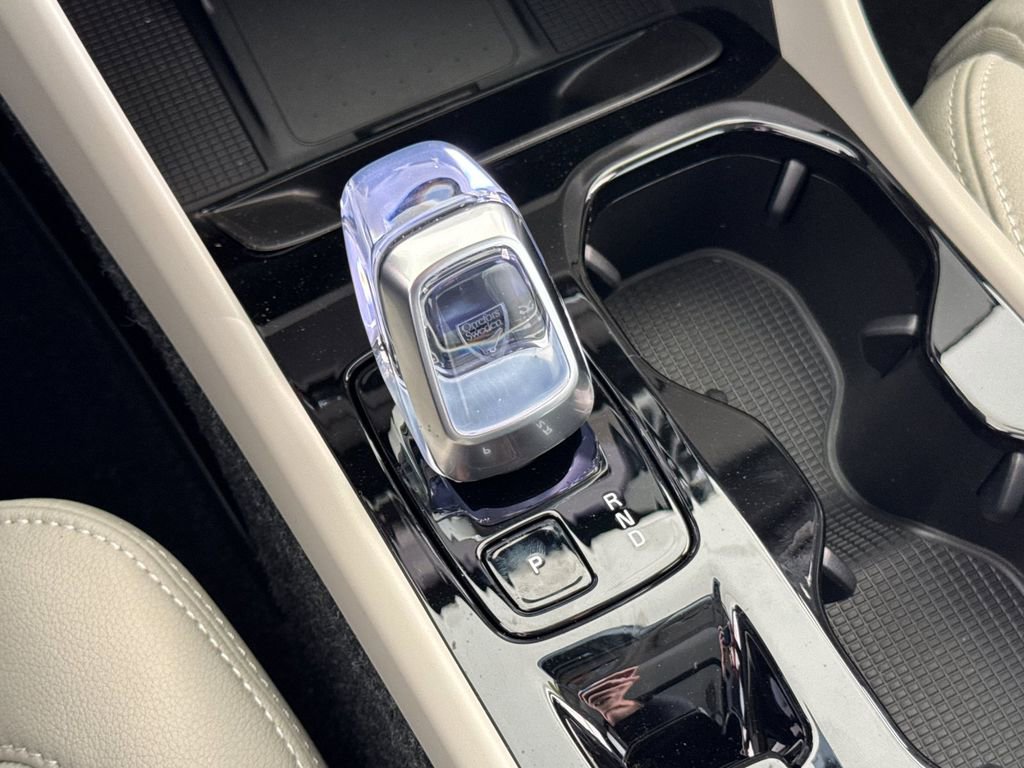 New 2026 Volvo XC40 B5 Plus w/ Protection Package Premier image 21