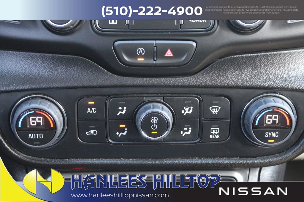 Used 2023 GMC Terrain AT4 image 23