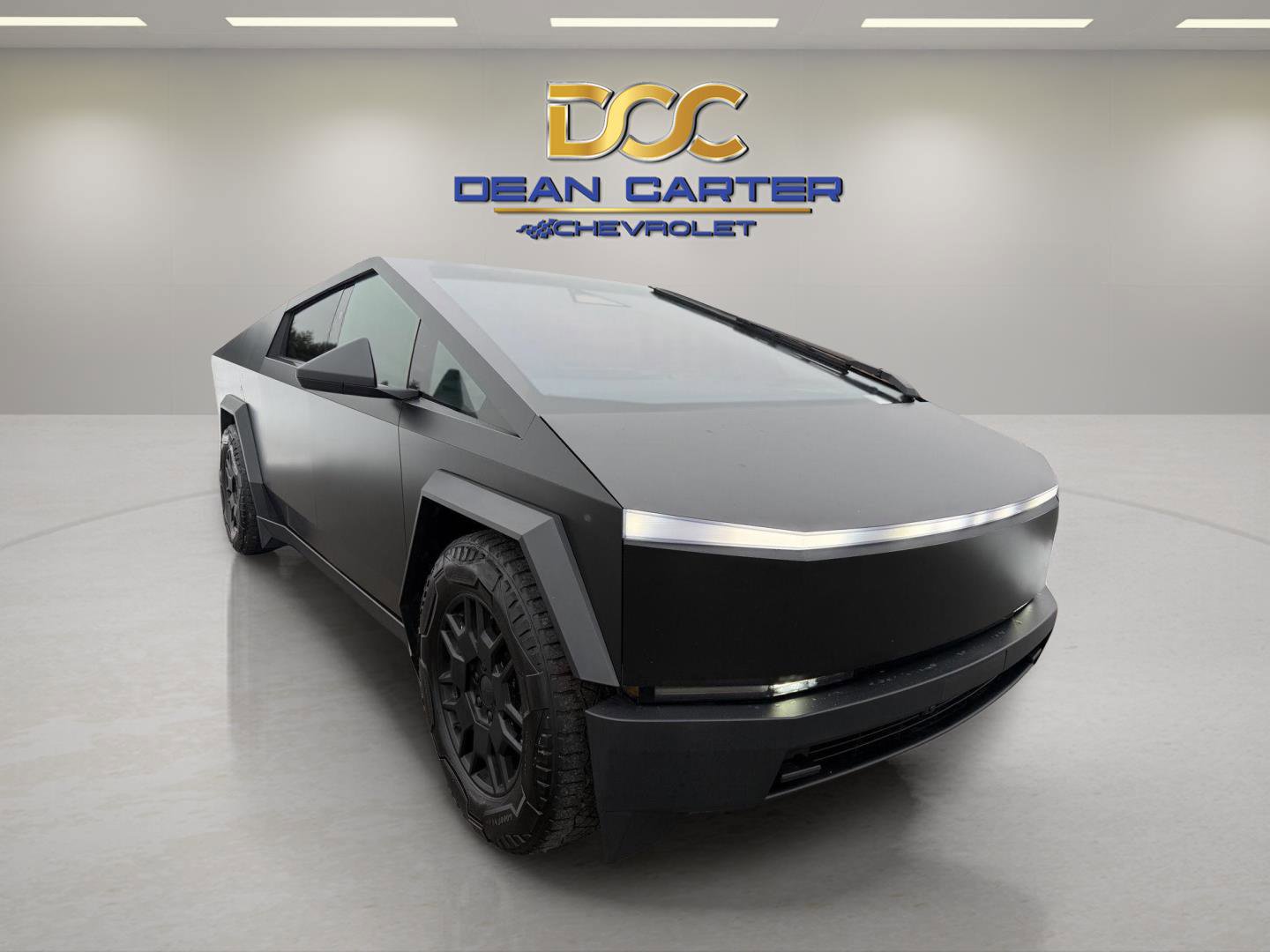 Used 2024 Tesla Cybertruck AWD Crew Cab image 11