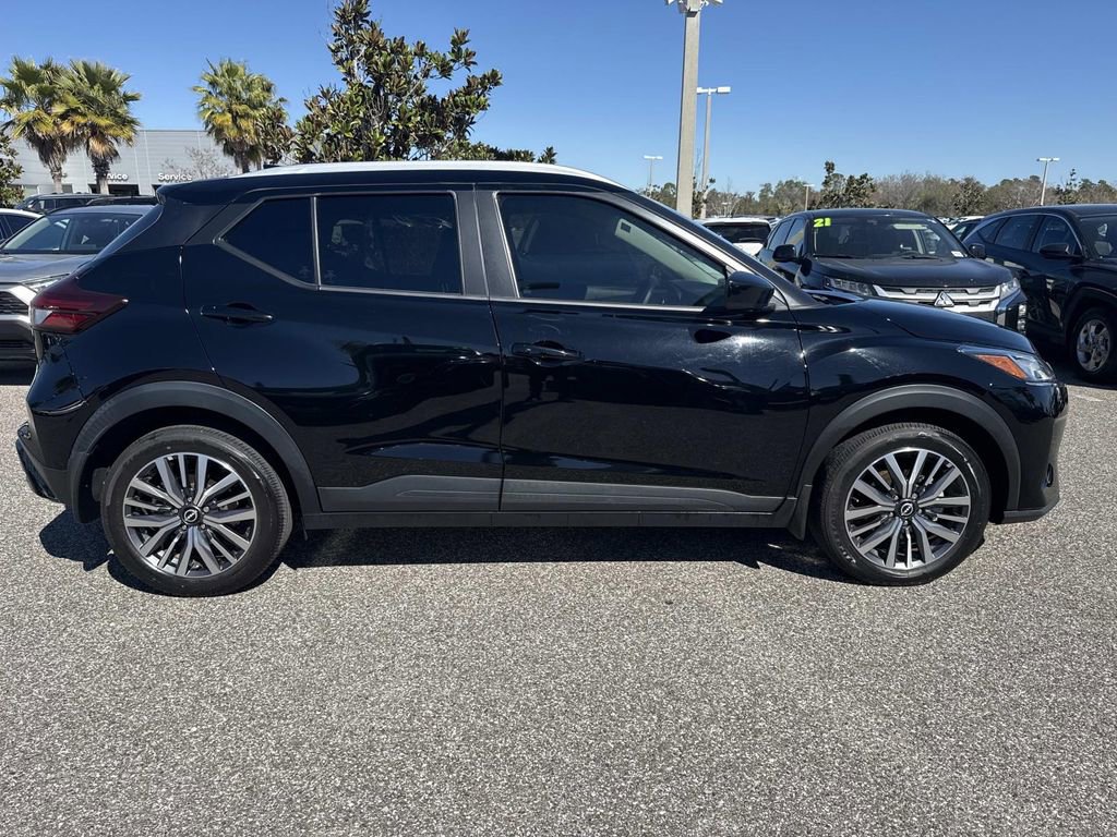 Certified 2024 Nissan Kicks SV image 2