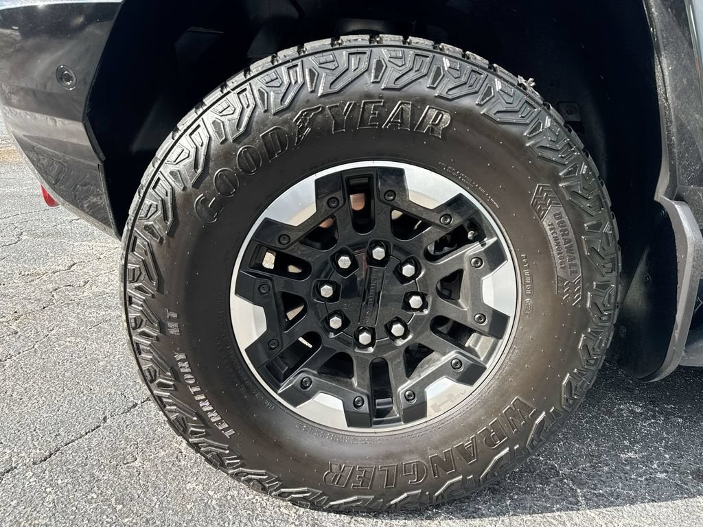 Used 2025 GMC Hummer EV 3X w/ Extreme Off-Road Package AWD/4WD image 12