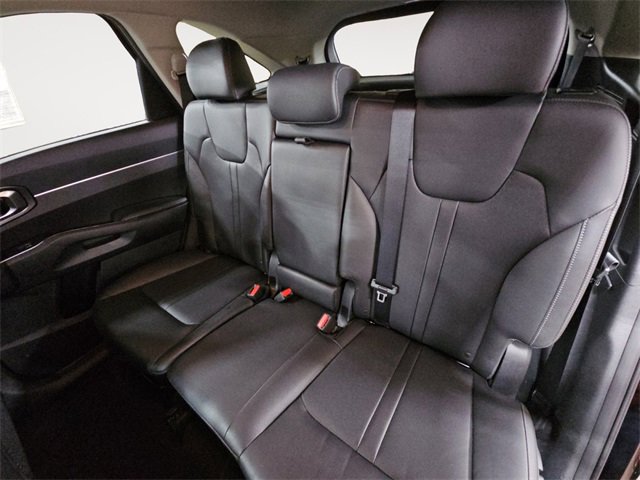 Used 2023 Kia Sorento S image 13