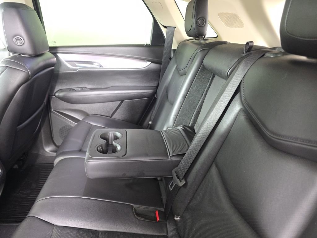 Used 2018 Cadillac XT5 Luxury w/ Driver Awareness Package AWD/4WD image 32