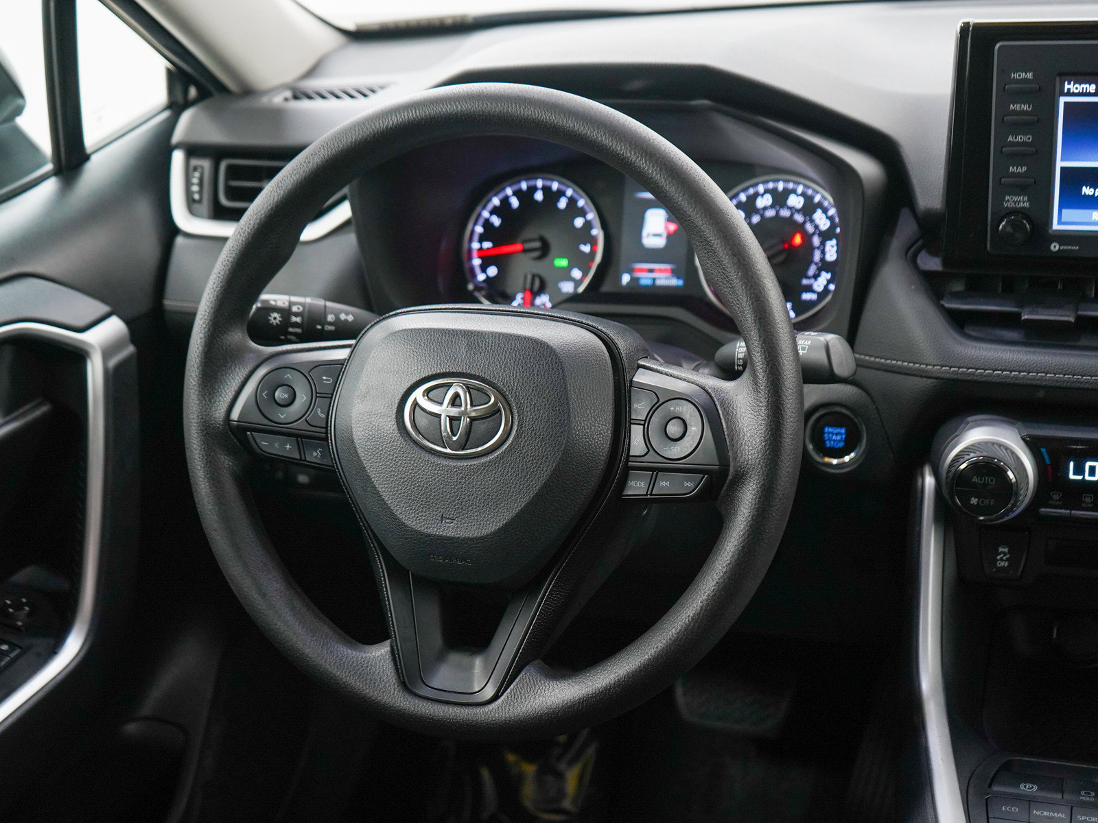 Used 2021 Toyota RAV4 XLE w/ Convenience Package AWD/4WD image 14