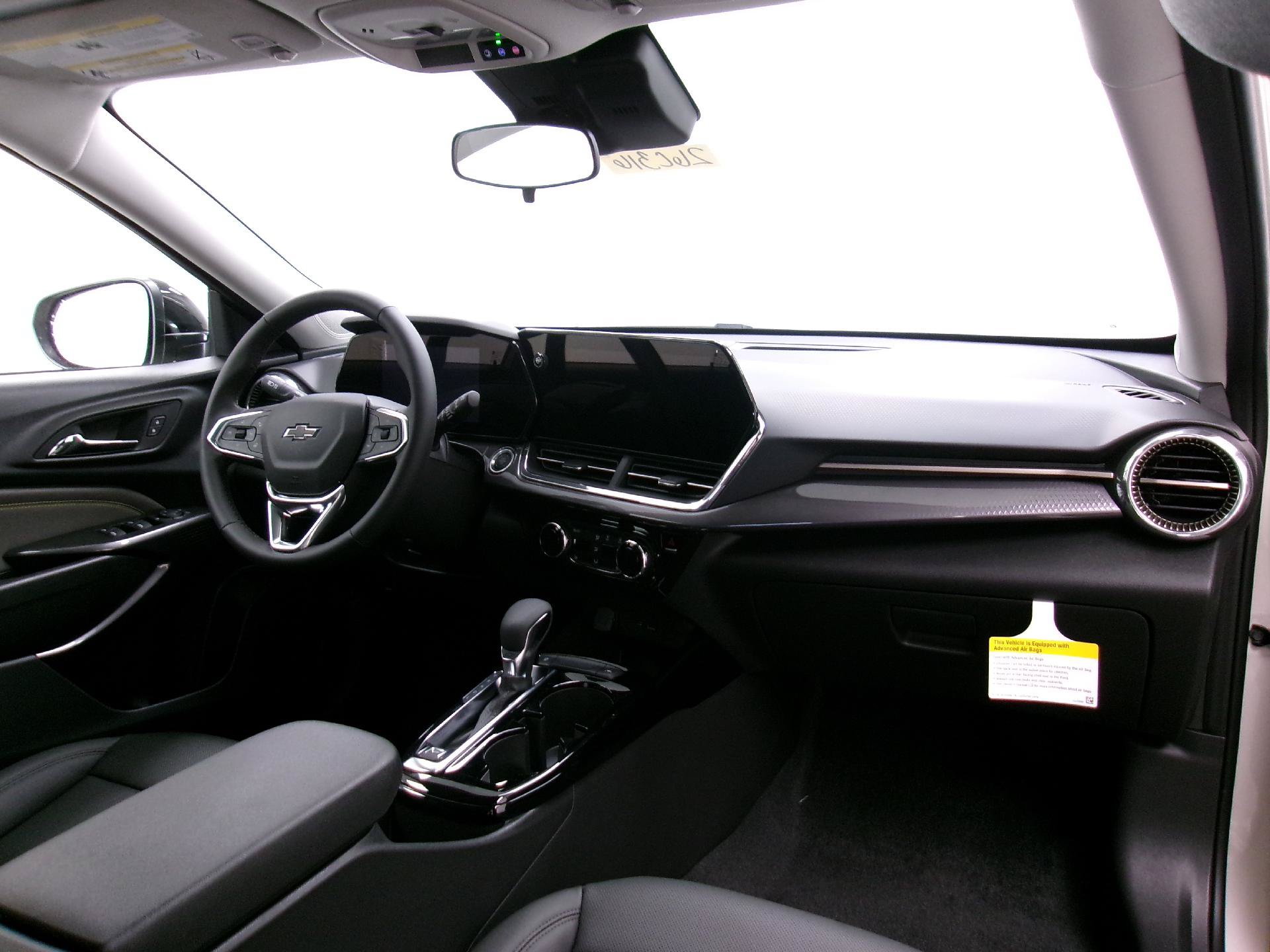 New 2026 Chevrolet Trax ACTIV w/ Driver Confidence Package FWD image 3