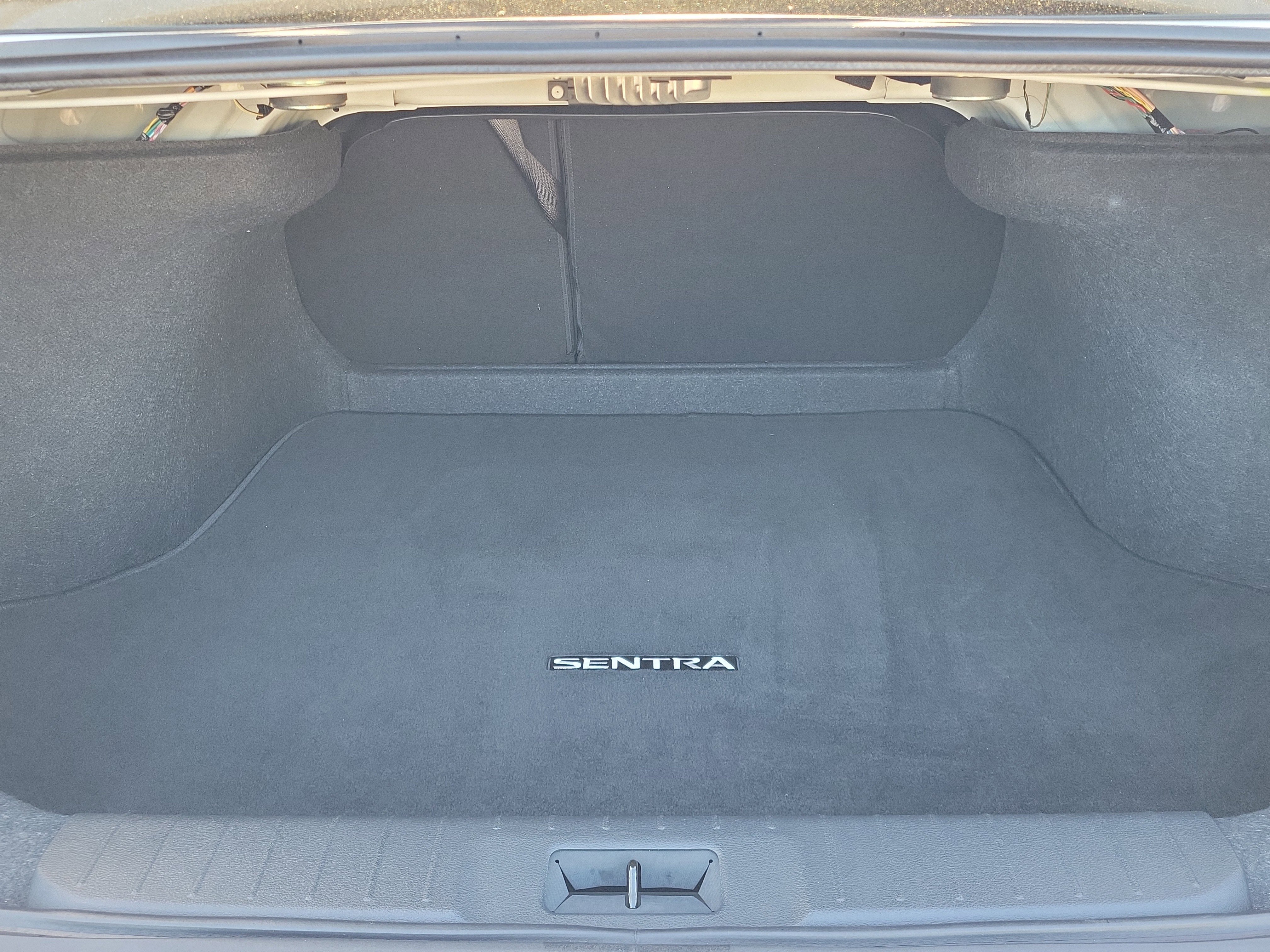 Certified 2025 Nissan Sentra SR w/ SR Premium Package image 34