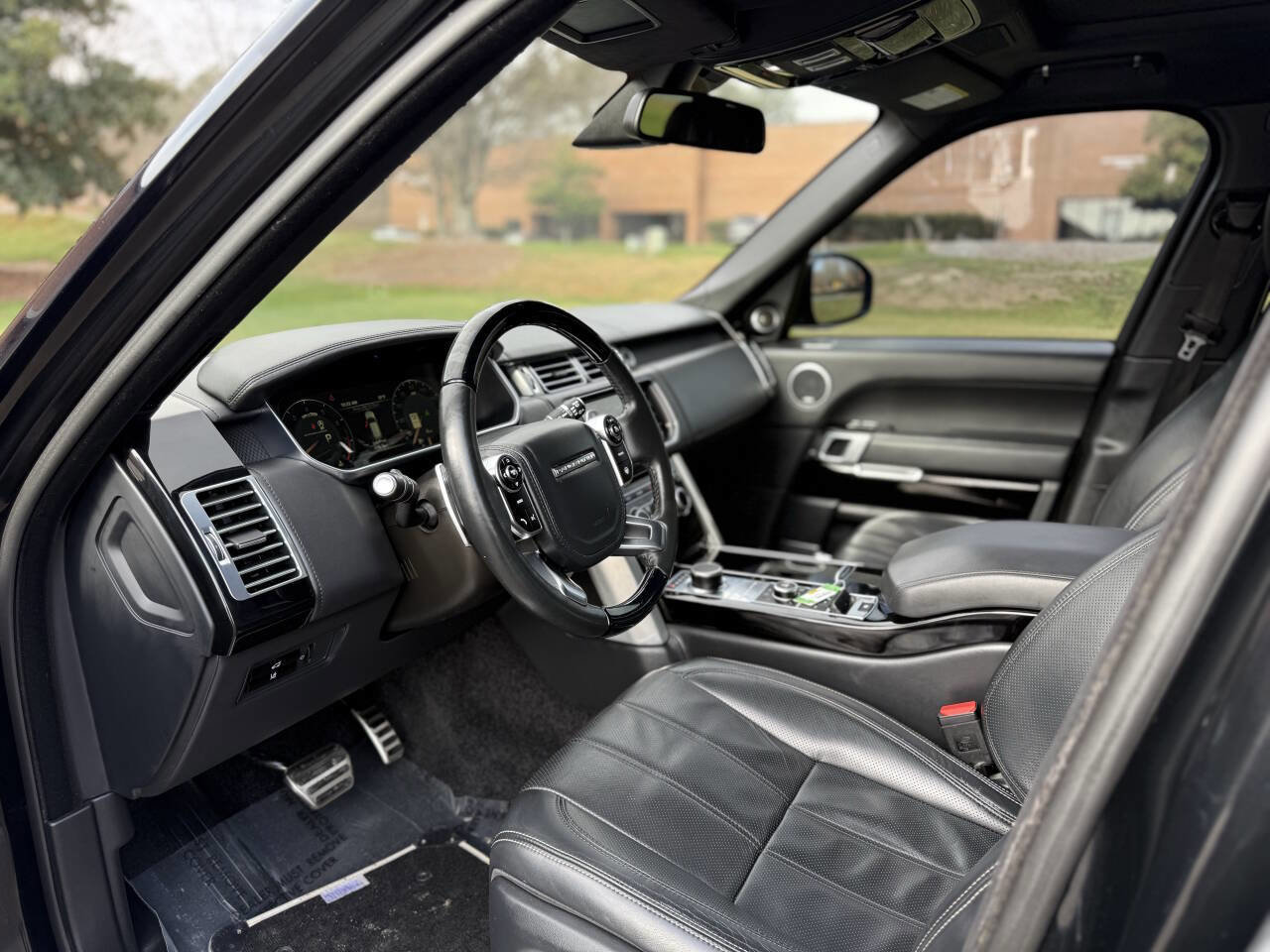 Used 2015 Land Rover Range Rover Autobiography image 12