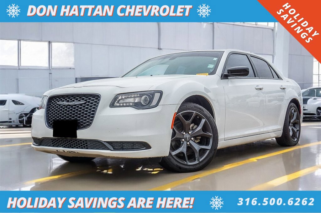 Used 2023 Chrysler 300 Touring w/ Sport Appearance Package image 1