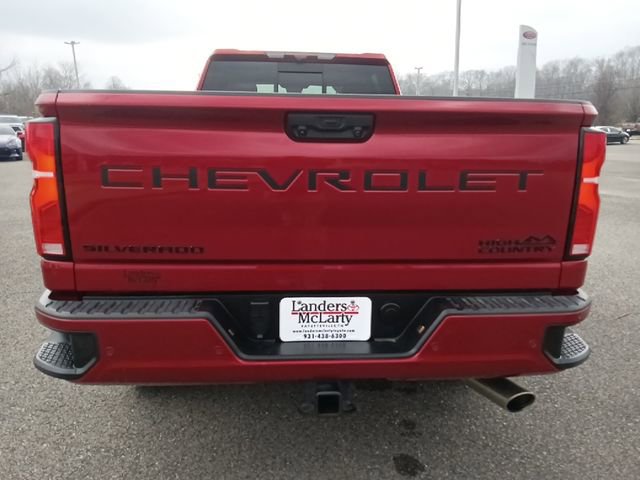 Used 2024 Chevrolet Silverado 2500 High Country w/ High Country Premium Package AWD/4WD image 4