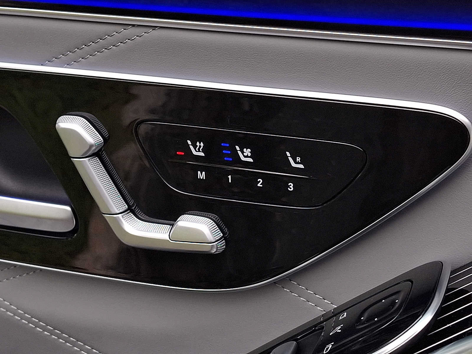 Certified 2025 Mercedes-Benz Maybach S 580 4MATIC image 27