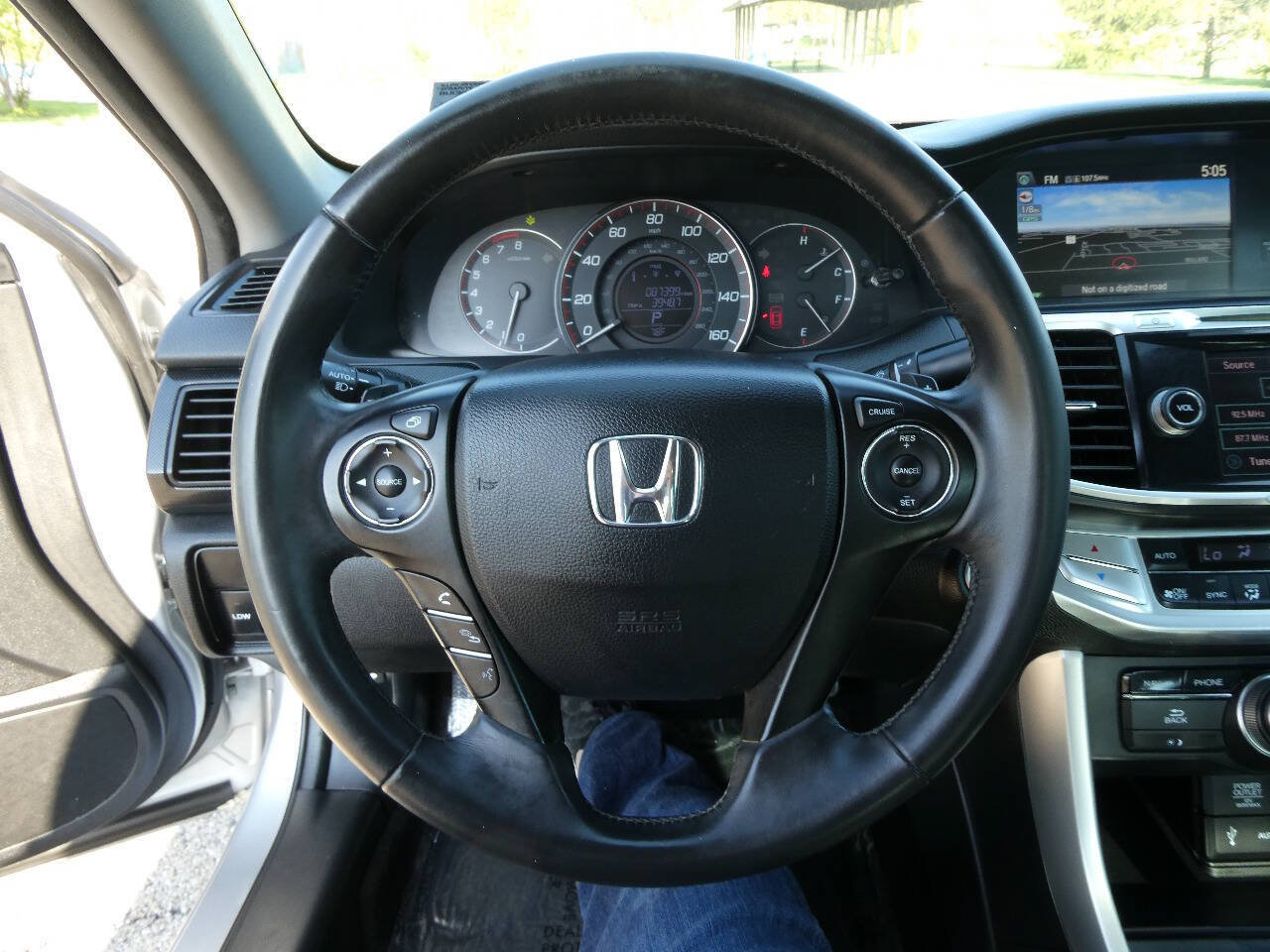 Used 2015 Honda Accord EX-L image 11