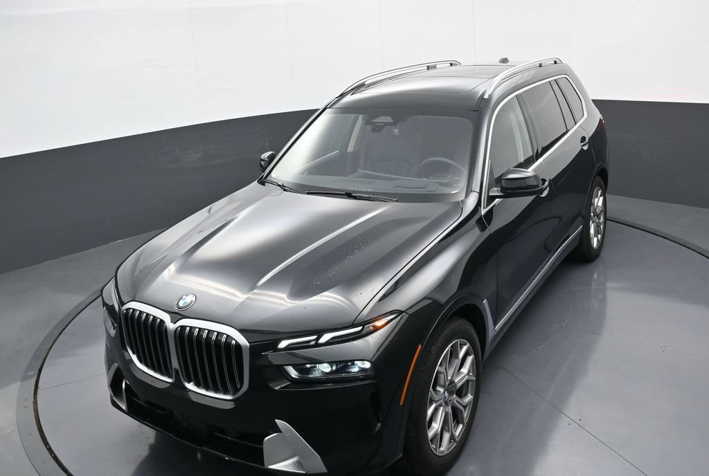Used 2026 BMW X7 xDrive40i AWD/4WD image 32