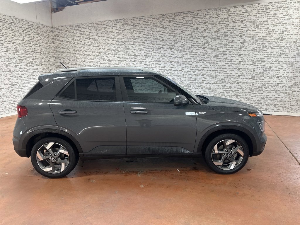 Certified 2025 Hyundai Venue SEL image 8