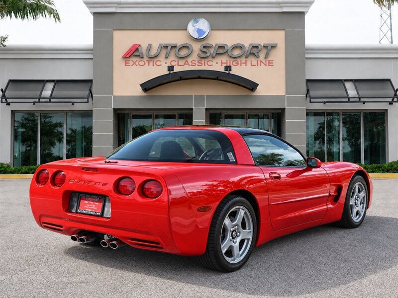 Used 1999 Chevrolet Corvette Coupe w/ Memory Pkg RWD image 4