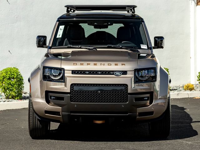 Certified 2025 Land Rover Defender 110 AWD/4WD image 3