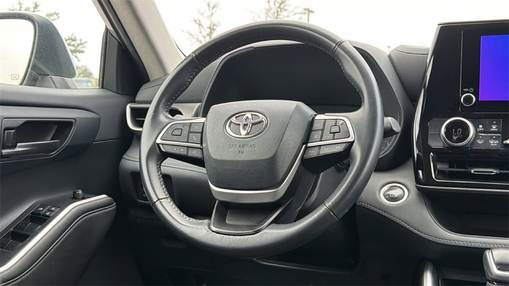 Used 2024 Toyota Highlander LE image 36