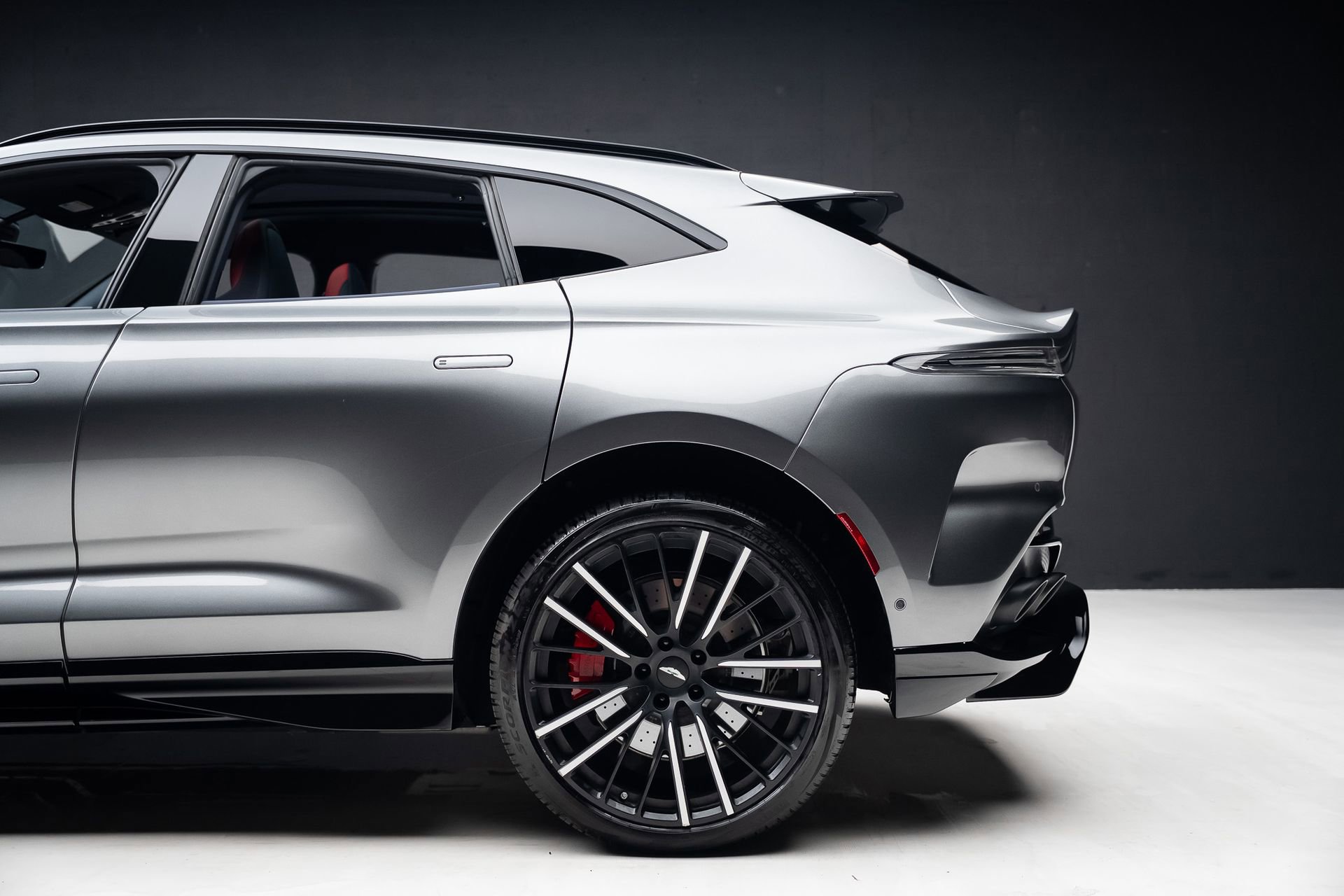Used 2024 Aston Martin DBX 707 AWD/4WD image 20