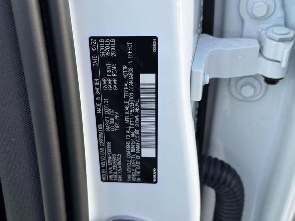 Certified 2023 Volvo XC60 B5 Plus image 16