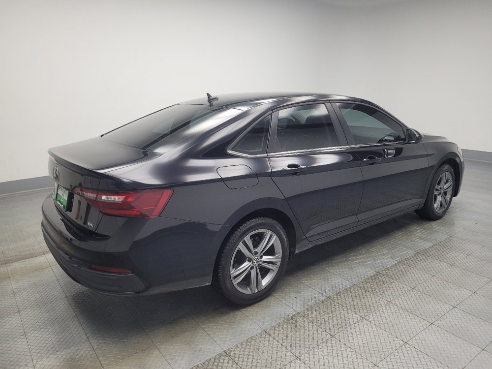 Used 2024 Volkswagen Jetta SE image 10