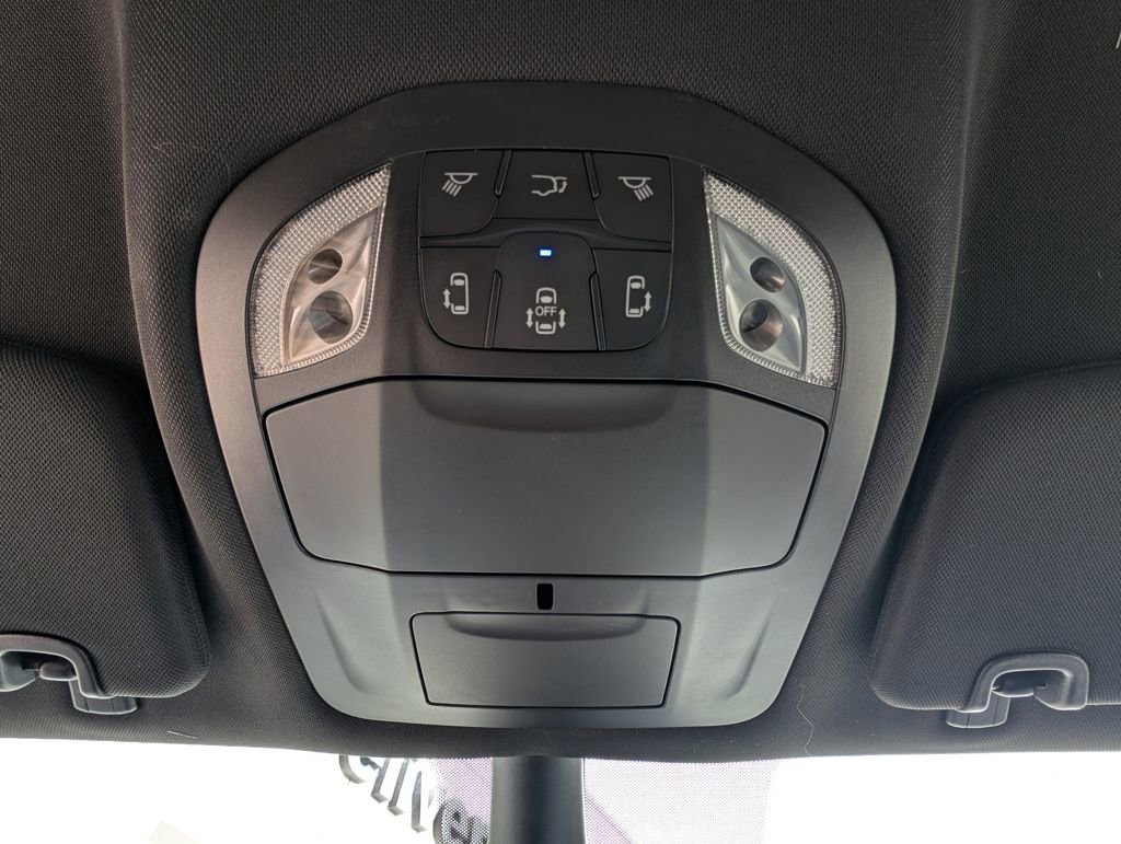 New 2026 Chrysler Pacifica Select image 32
