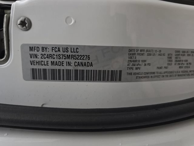 Used 2021 Chrysler Pacifica Limited w/ Uconnect Theater Family Group FWD image 33