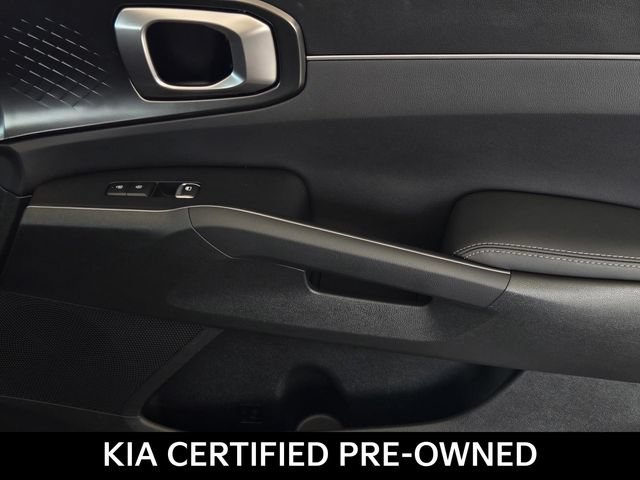 Certified 2025 Kia Sorento EX w/ EX Panoramic Sunroof Package AWD/4WD image 8
