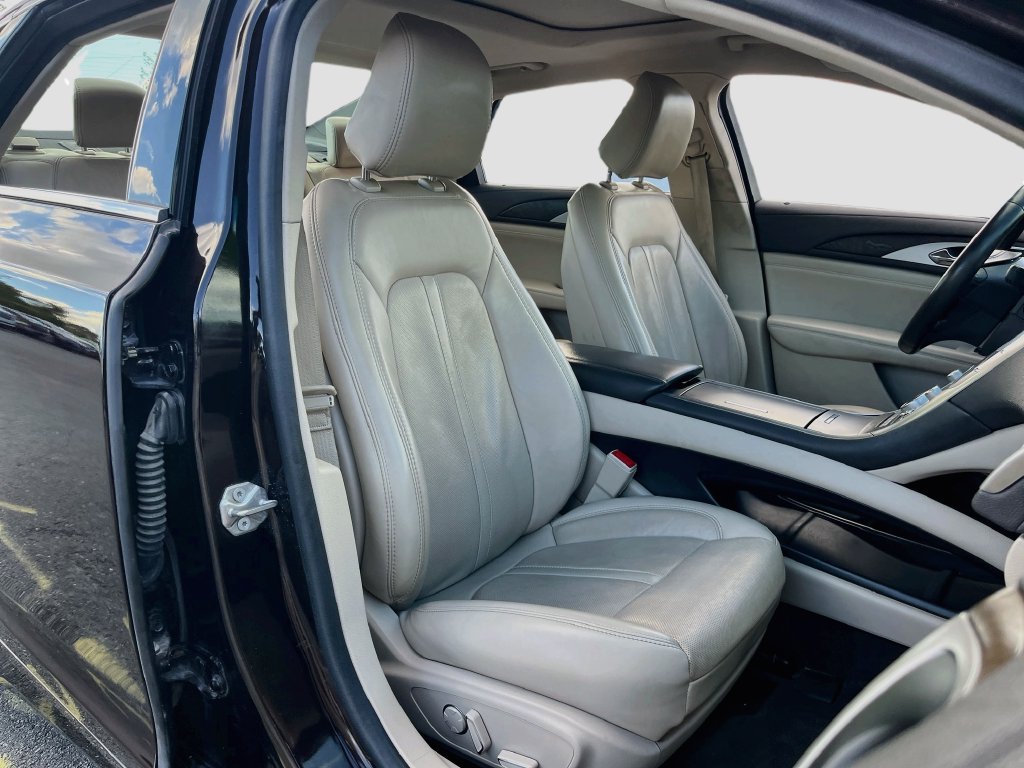 Used 2020 Lincoln MKZ Reserve w/ Elements Package FWD image 29