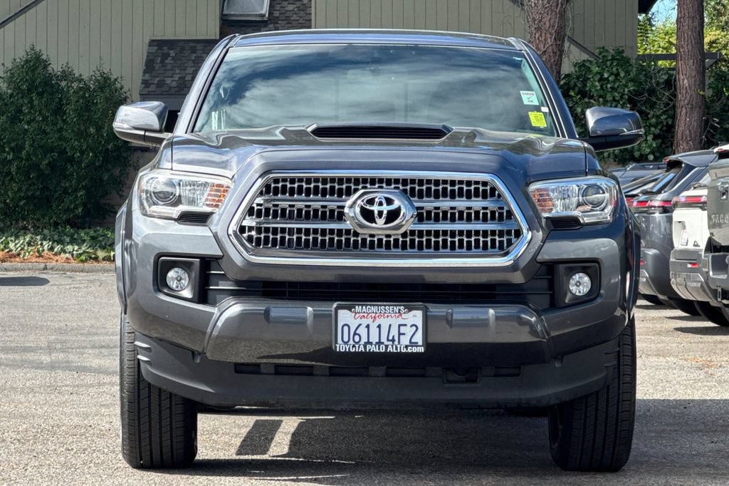 Certified 2017 Toyota Tacoma TRD Sport w/ Tow Package RWD image 8