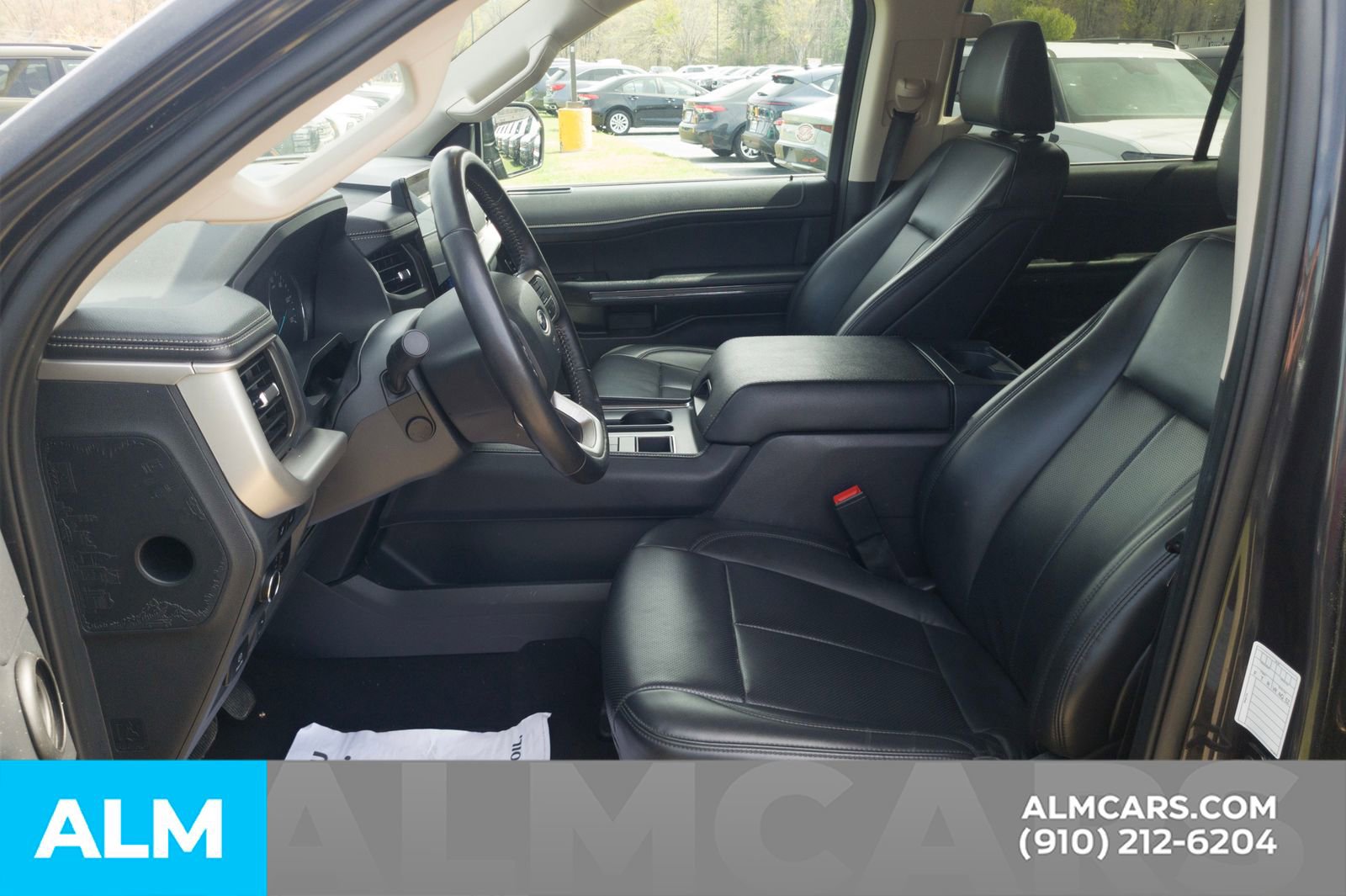 Used 2024 Ford Expedition XLT RWD image 17