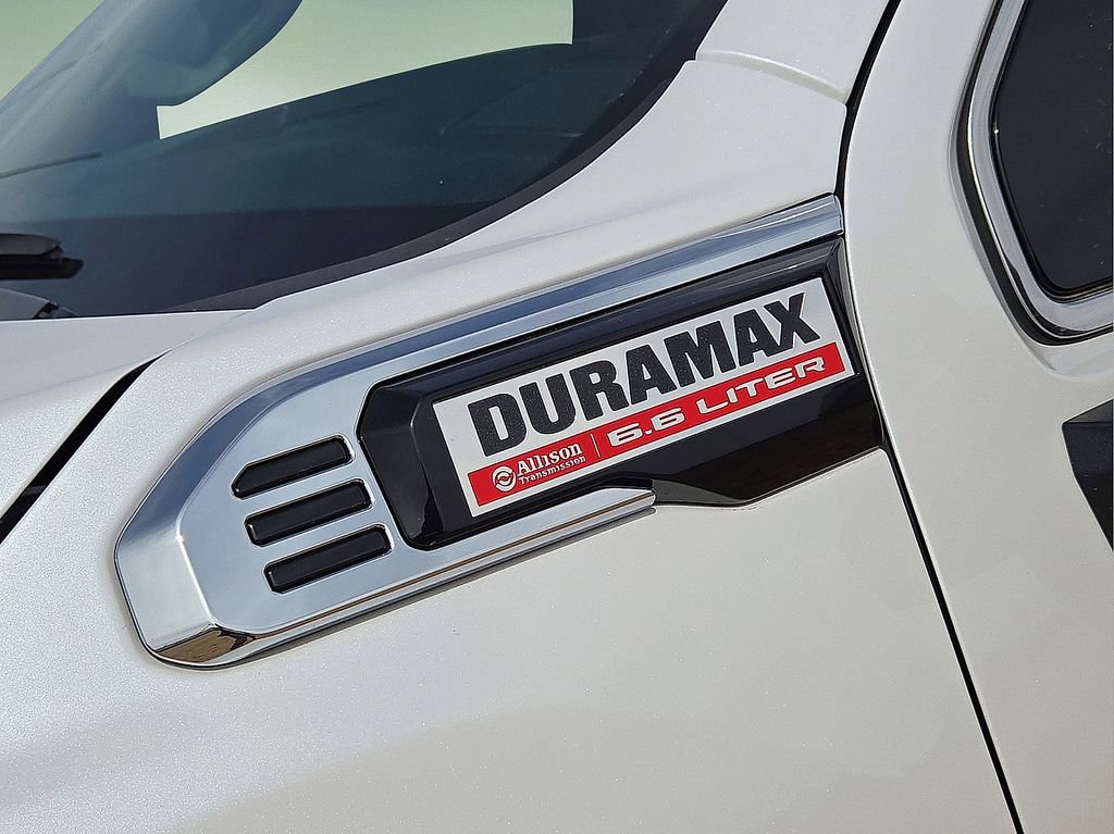 Used 2025 GMC Sierra 3500 Denali w/ Denali Reserve Package image 12