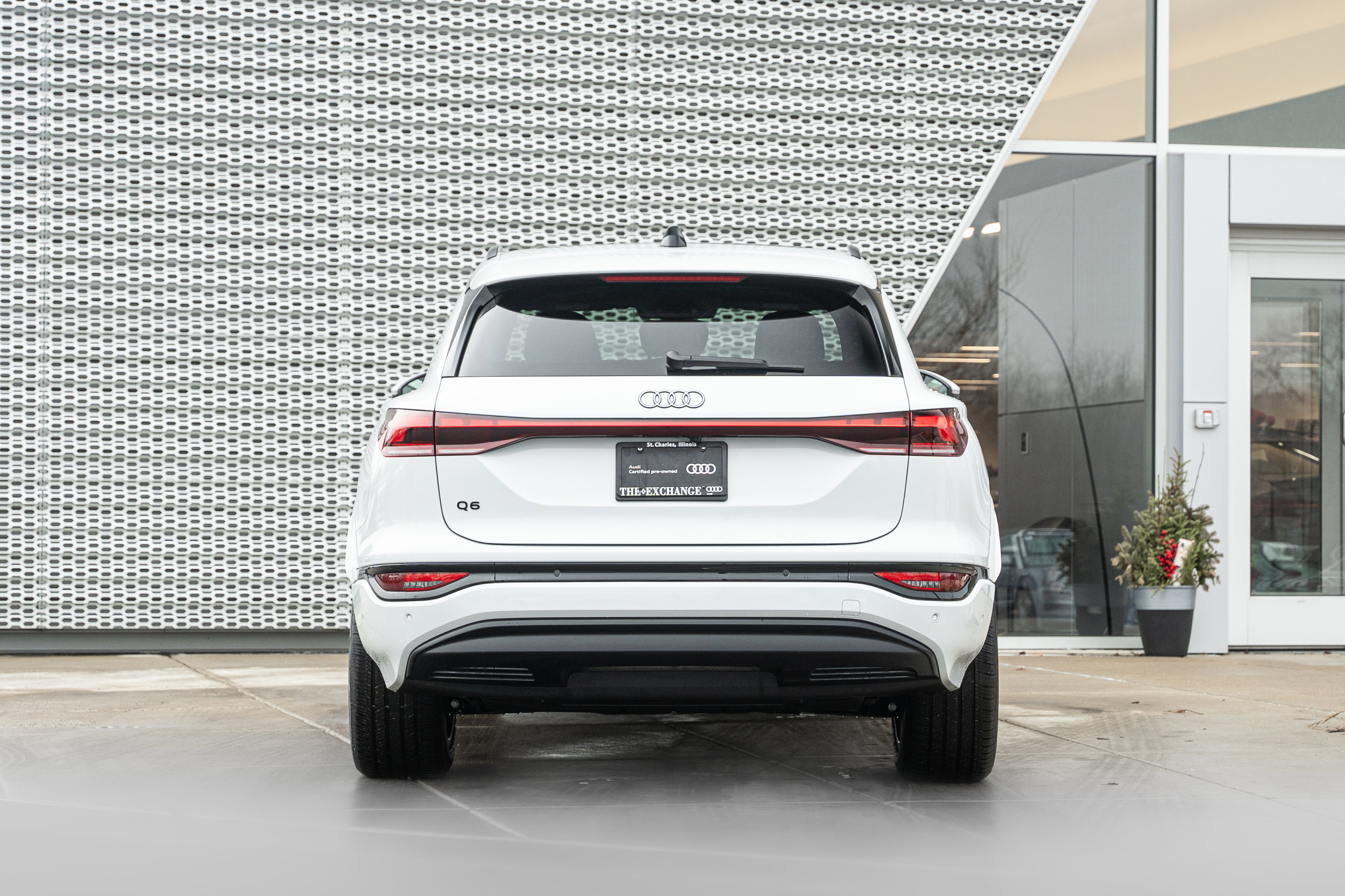 Used 2025 Audi Q6 e-tron Premium Plus w/ Premium Plus image 29