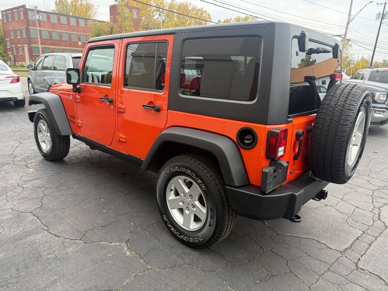 Used 2015 Jeep Wrangler Unlimited Sport w/ Quick Order Package 24S AWD/4WD image 4